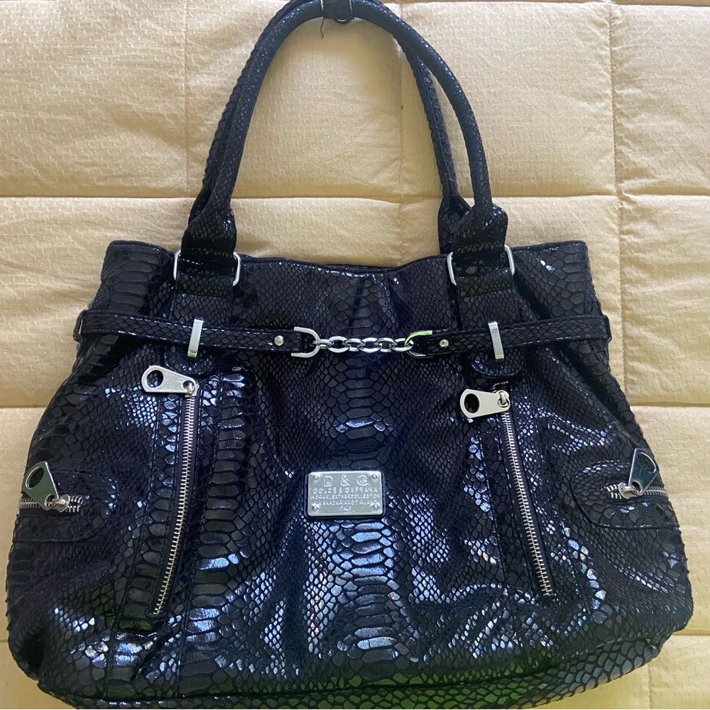 Dolce & Gabbana Black Textured Leather Bag gorgeous styling! Classic design